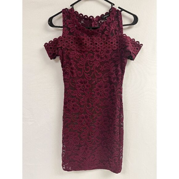 Ambiance Juniors Girls Lace Bodycon Dress Burgundy Cold Shoulder Size Small - Picture 1 of 4
